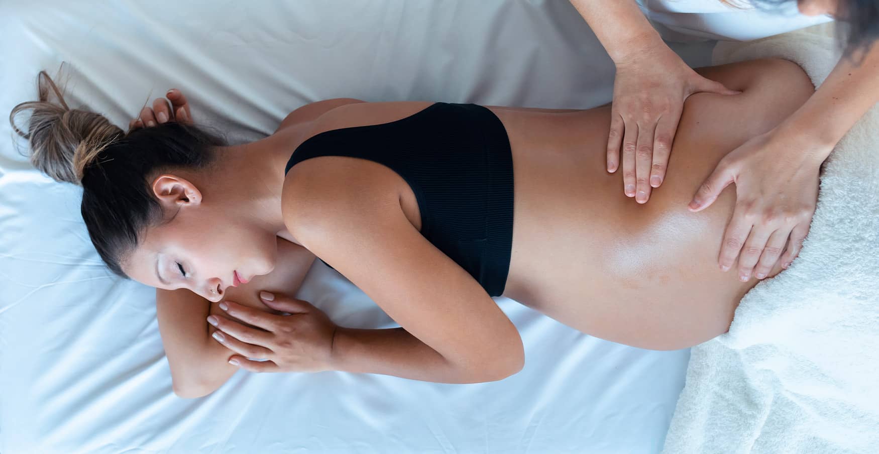 Massage pour femme enceinte : se détendre sans forcer, trimestre par trimestre